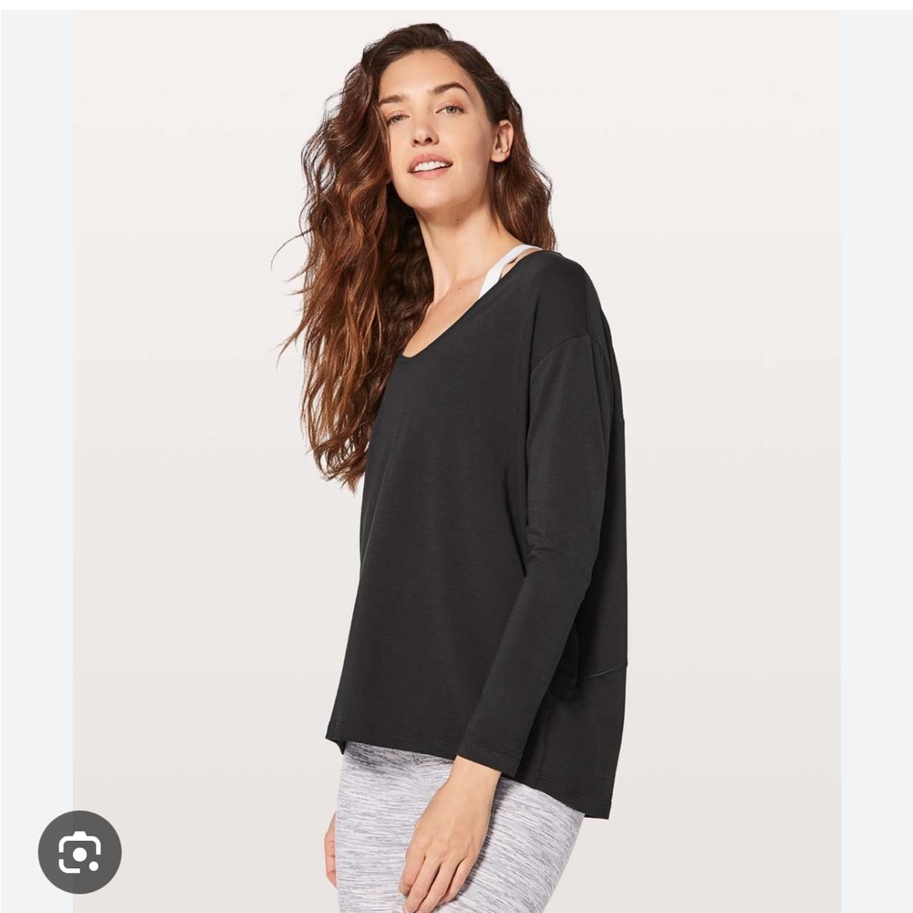 Lululemon Back In Action V-Neck Tee black 8